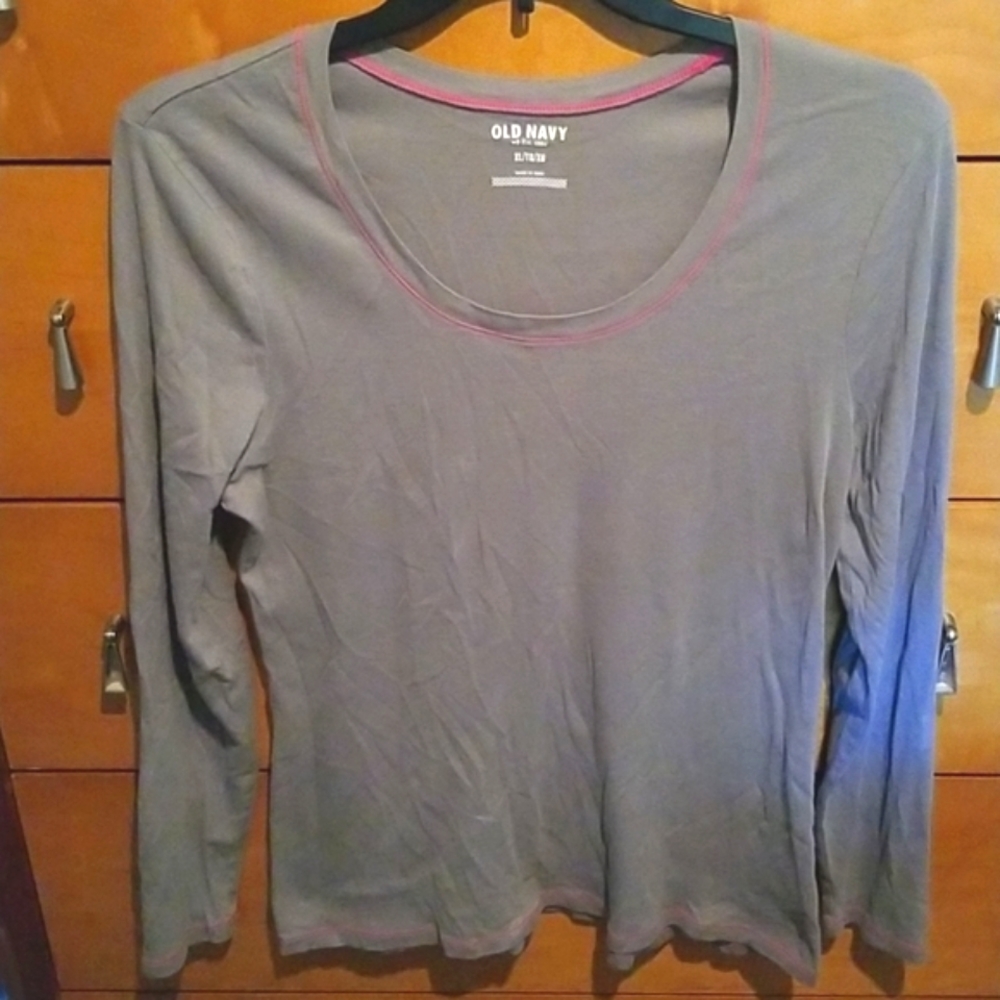 Scoop Neck Tee